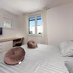 Feriehus Royal House 2 *