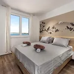Royal House 2 * Pašman