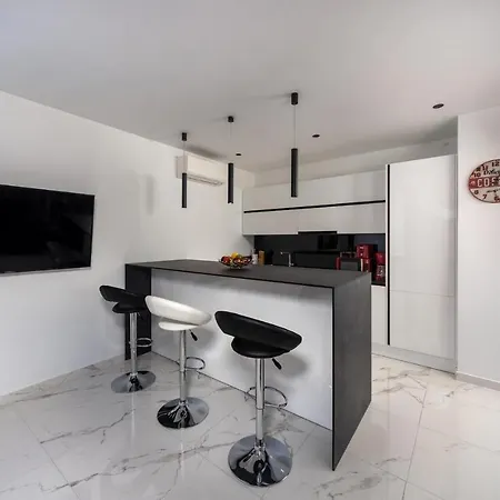 Royal House 2 Holiday home *