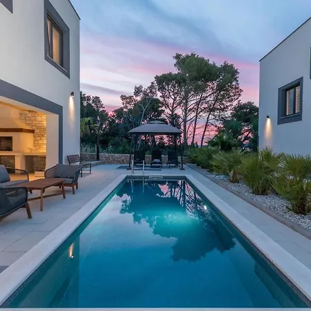 Holiday home Royal House 2 *