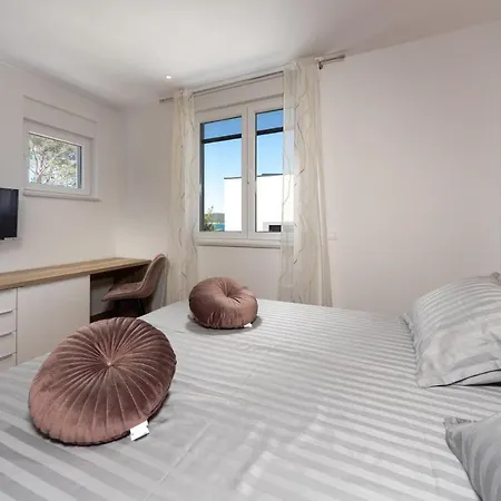 Holiday home Royal House 2 *