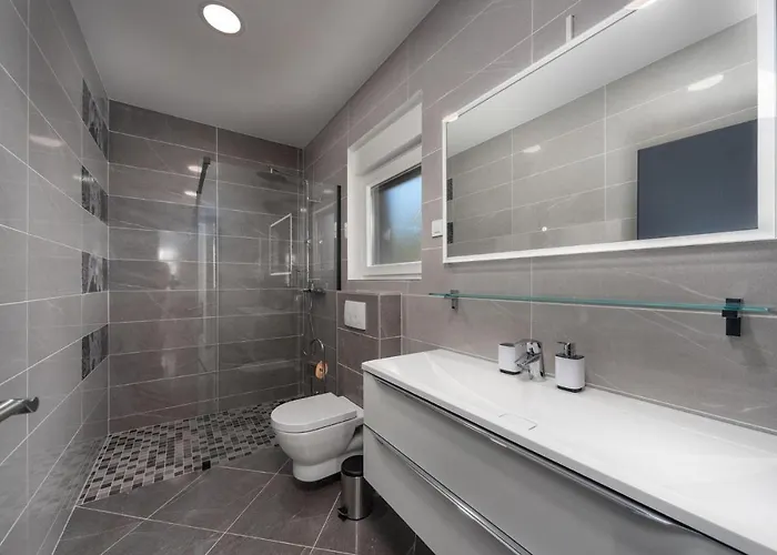 Royal House 2 Pašman