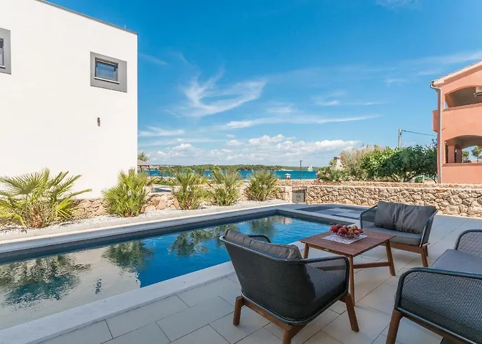 Royal House 2 Дом отдыха