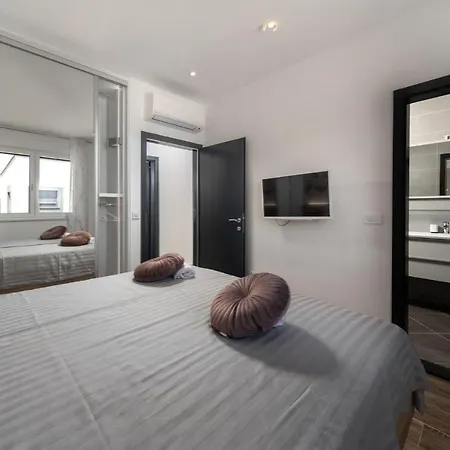 Royal House 2 Hébergement de vacances *