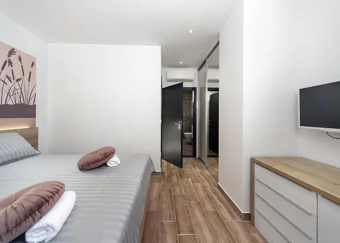 Royal House 2 Pašman