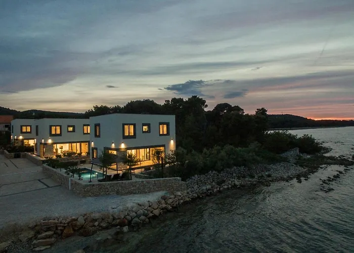 Prázdninový dům Royal House 2 Pašman